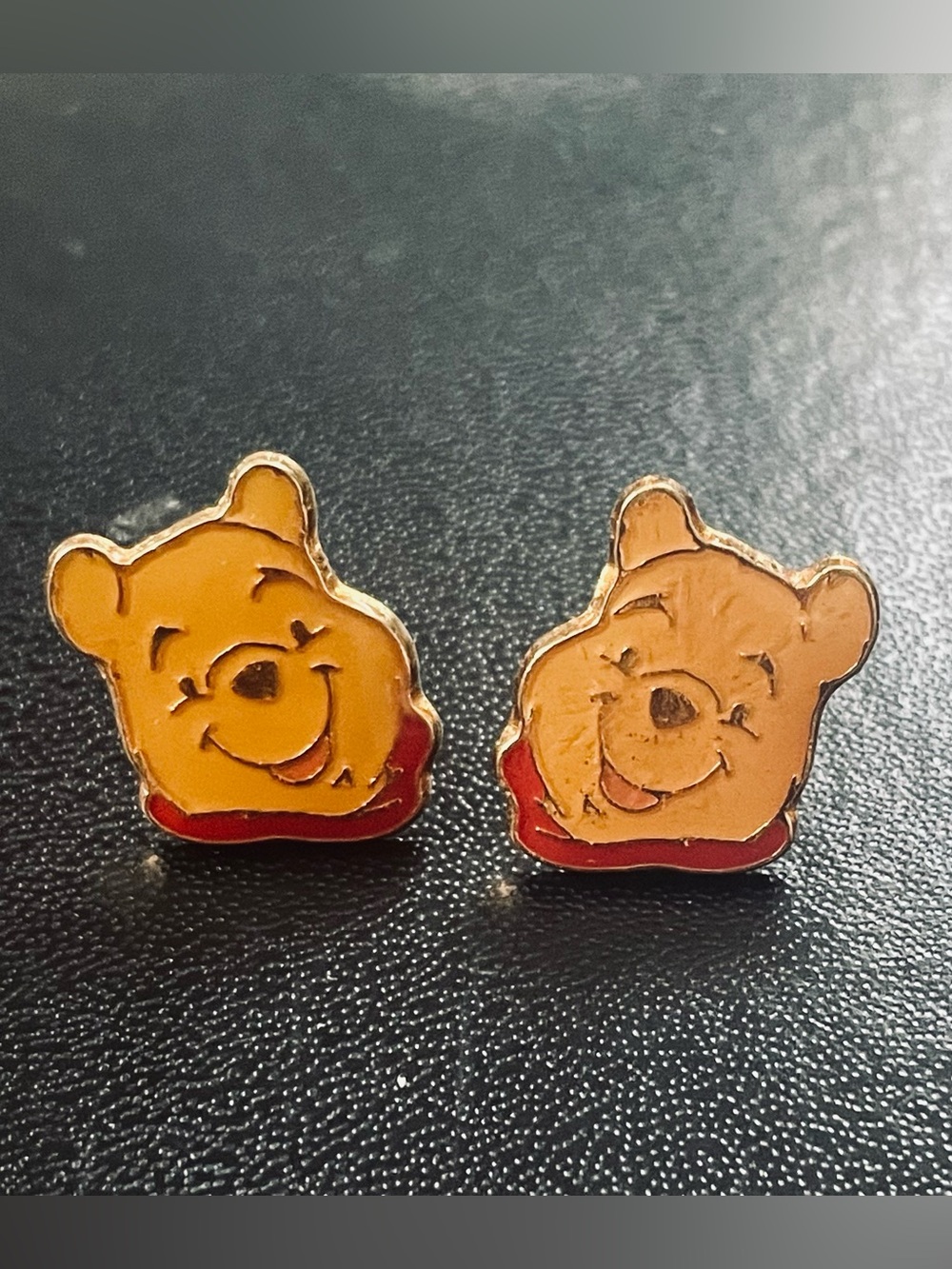 * Winnie the Pooh Disney Stud Earrings NEW